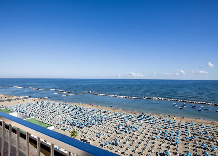 Hotel Caravelle