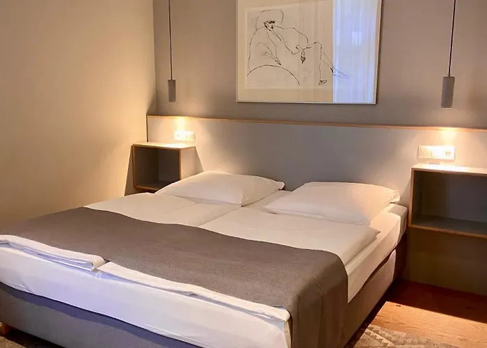 Hotel 38