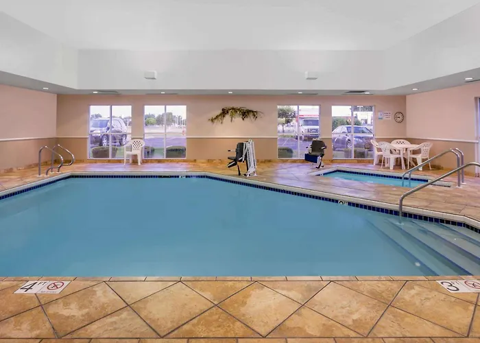 Motel: Super 8 By Wyndham Madison South