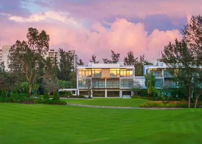  Montgomerie Links & Villas