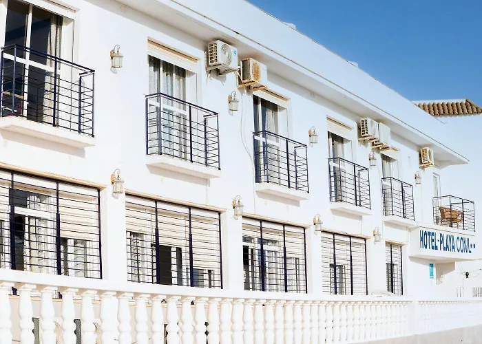 Hotel Playa Conil - Beachfront Studios & Suites