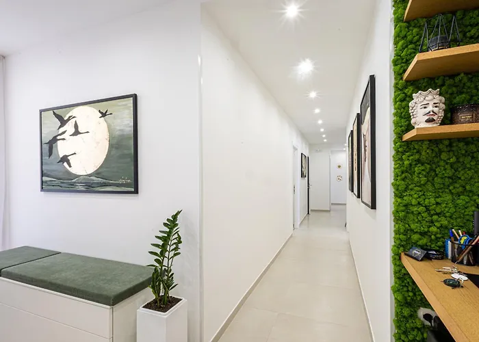 Adamas Apartment , Rooms And Suite