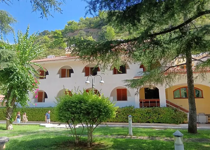 Villaggio Turistico La Mantinera