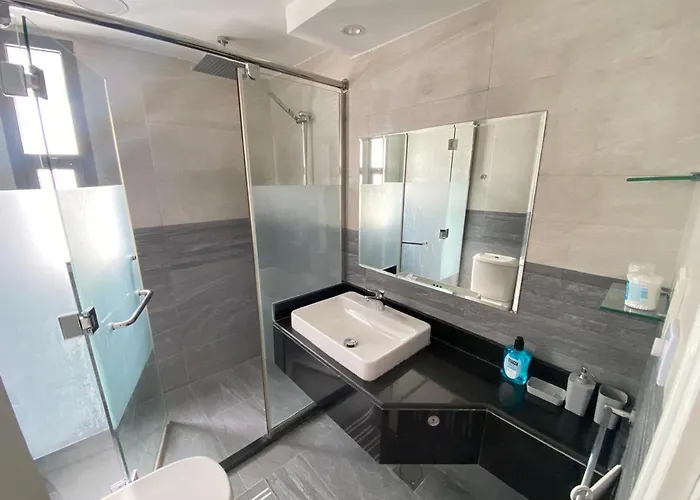 Dinar - Villa Master Bedroom