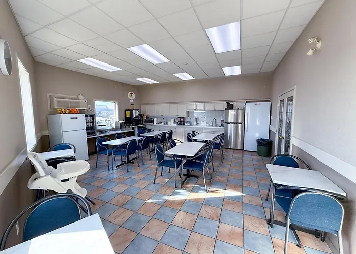 Motel: Super 8 By Wyndham Medicine Hat Ab