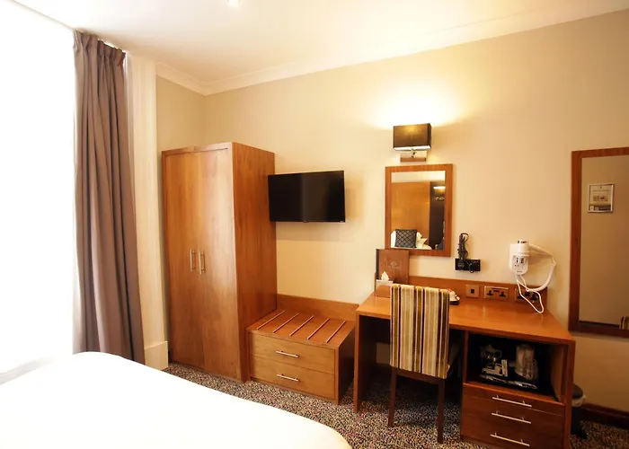 Acorn Hotel