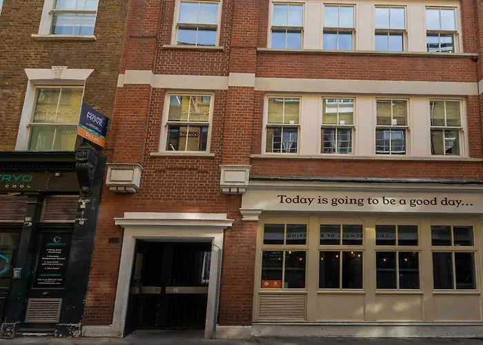 Central Servised Apartments On Artillery Lane