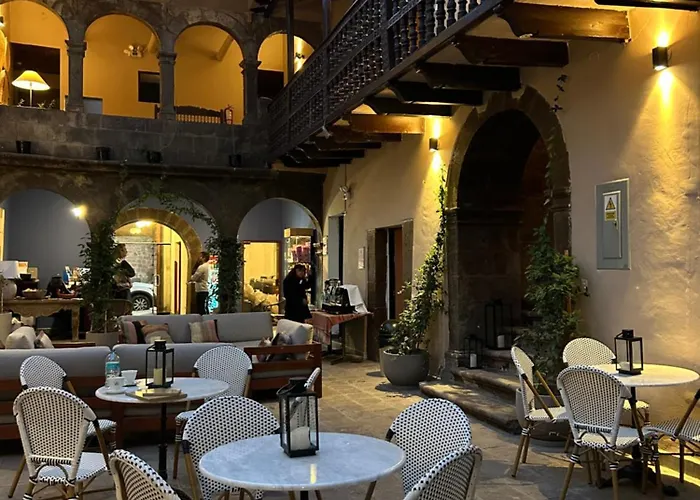 Plaza Saphi
