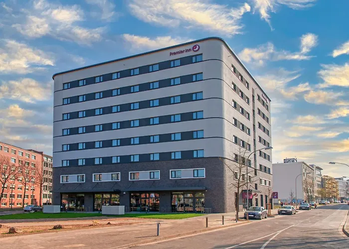 Hotel nahe Flughafen: Premier Inn Saarbrücken City Congresshalle