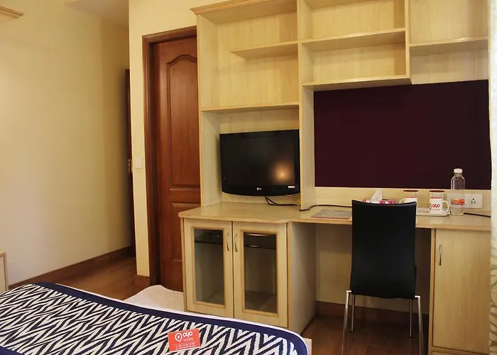 Falcon Suites Residency Road