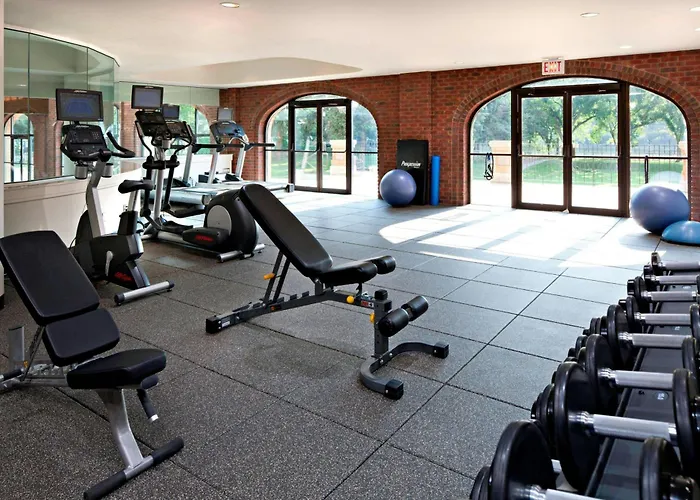 Pet Friendly hotel: Delta Hotels By Marriott Bessborough