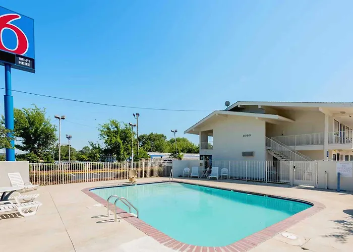 Dog friendly hotels Motel 6-Columbus, Ga