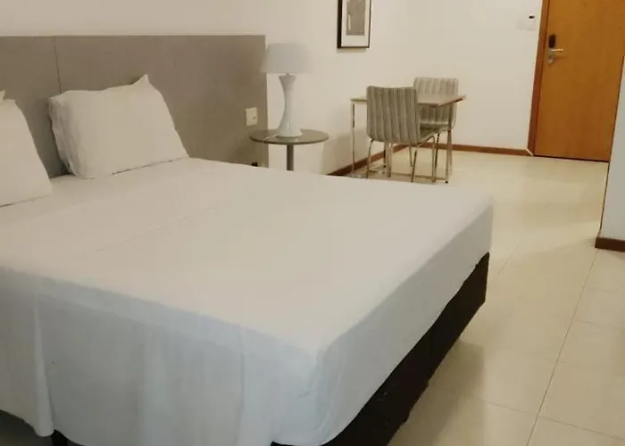Flat 01 Celita Franca Business