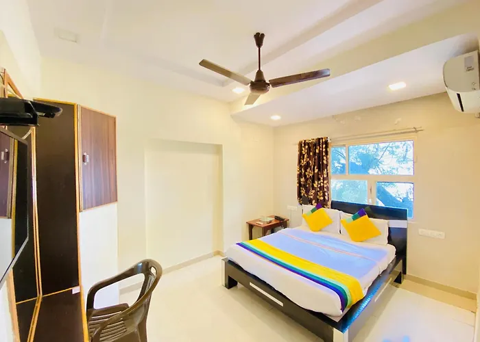 Hotel Aakash Navrangpura