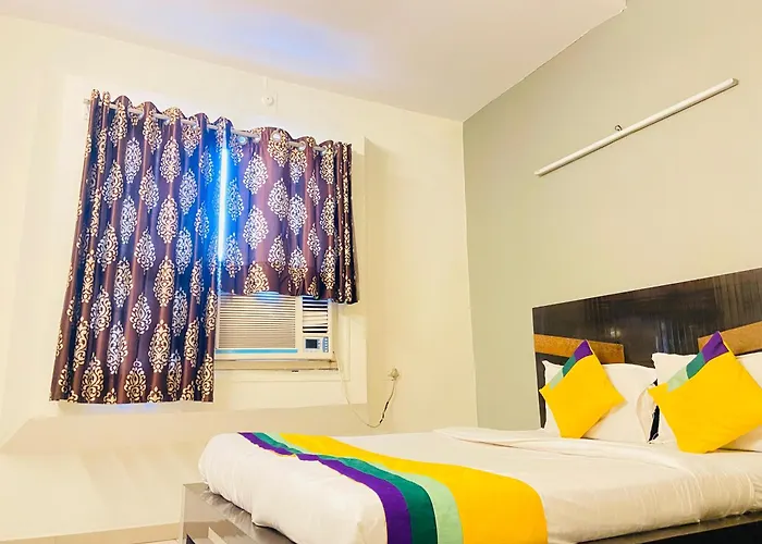 Hotel Aakash Navrangpura