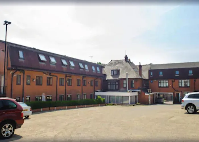Oyo The Luton Hotel