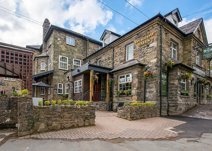 Pet Friendly hotel: The Swallow Falls Inn - The Inn Collection Group