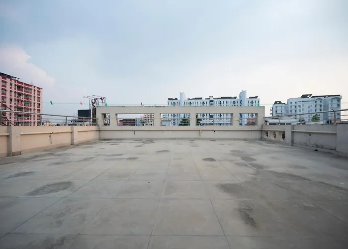 Apartment: Lakeside Suites