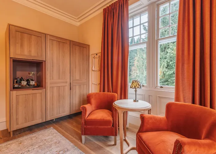 Hotel cerca del colegio: Pine Trees Hotel Pitlochry