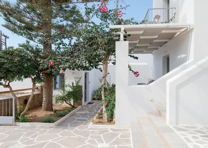 Nautilus Apartments-Suites