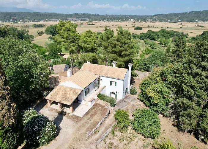 Chalet à louer Charming For Nature Lovers In Theotoky Estate Vineyard And Olive Mill