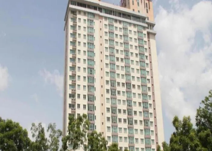 Hotel with pool: The Bcc Hotel & Residence
