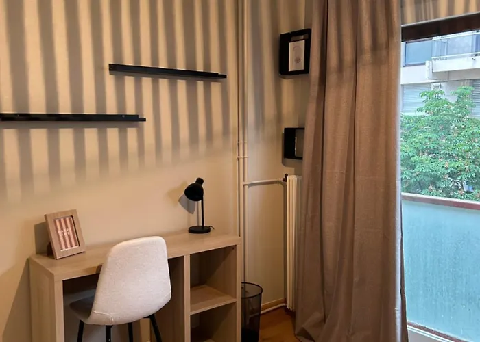 Coloc Chambre privée meublée dans un appartement lumineux et spacieux, Hyper centrale