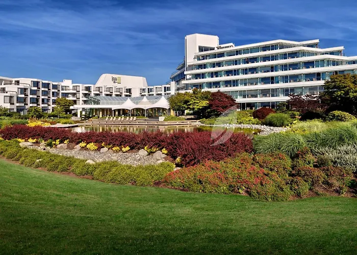 Hotels With Four Stars Inn At Laurel Point