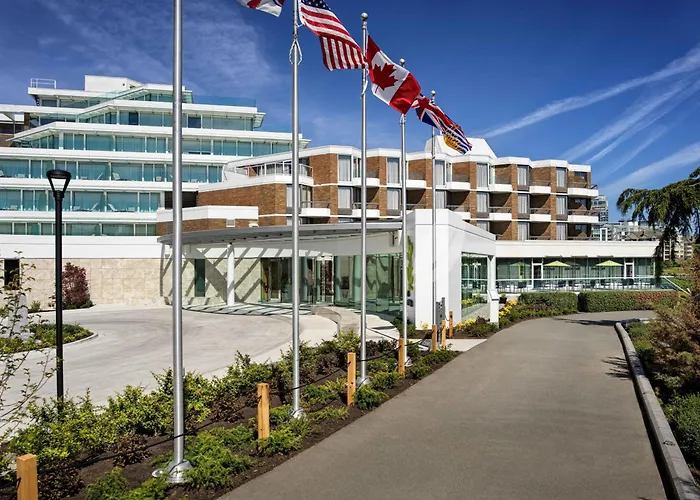 Hotels With Four Stars Inn At Laurel Point