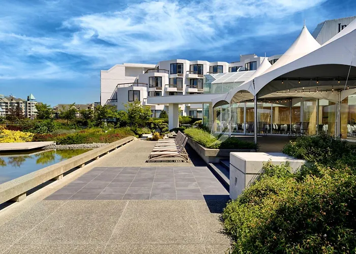 Hotels With Four Stars Inn At Laurel Point