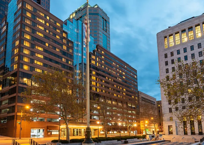 Luxury hotel only: The Capital Suites Hotel