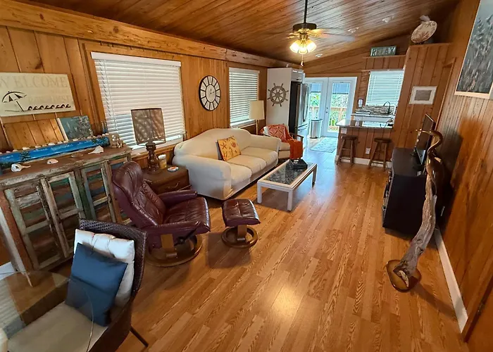 Comfy Beach House On Vero Beach