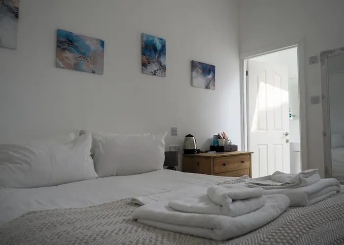 Hotel with view: Harbour Guest House