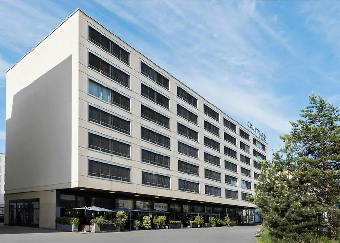 Pet Friendly hotel: Courtyard By Marriott Zurich North