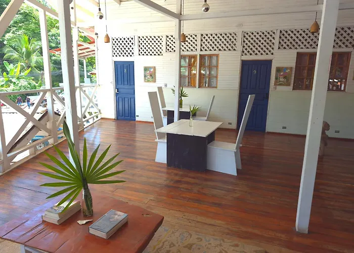 Lizard King Hotel & Suites