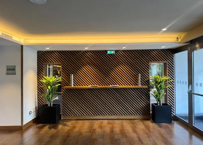 Holiday Inn By Ihg