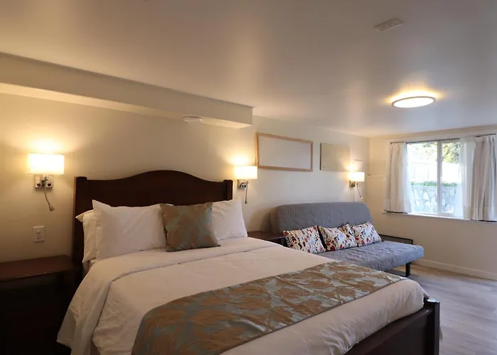 Victoria Gorge Waterway Vacation Home