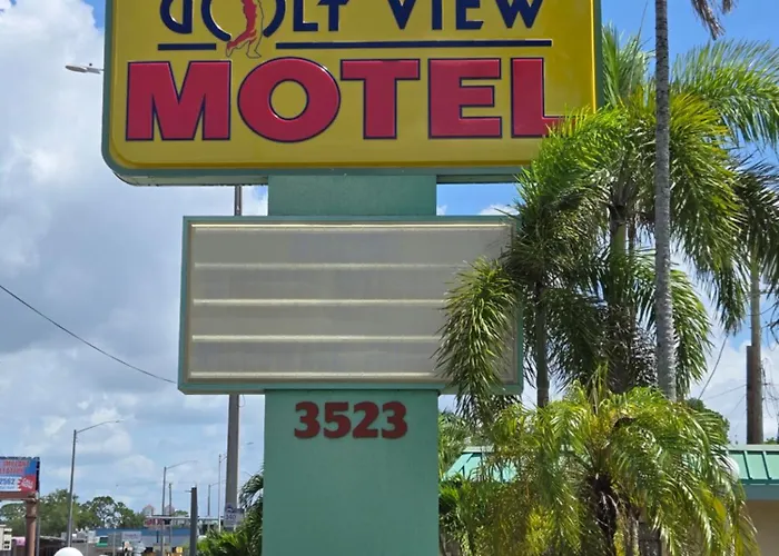 Motel: Golf View Motel