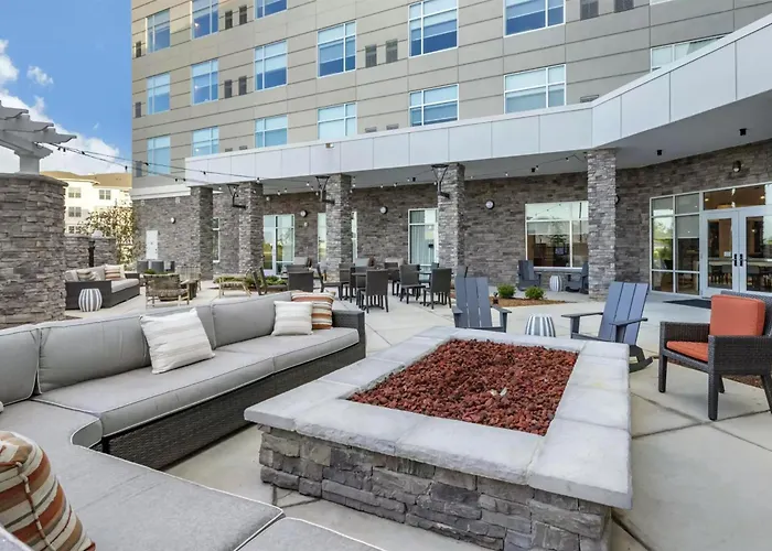 3 star hotel: Doubletree By Hilton Greenville Woodruff Road