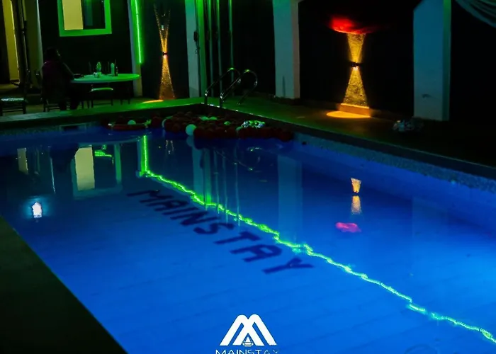 Mainstay Luxury