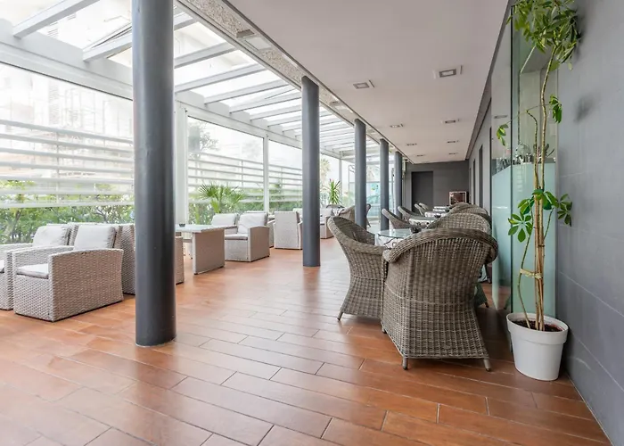 Hotel Con Piscina Club - Fronte Mare Con Depandance Adiacente