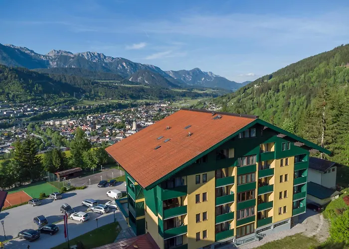 4 star hotel: Alpine Club Resort