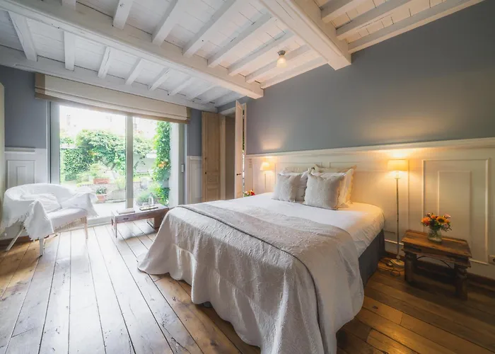 B&B Number 11 Exclusive Guesthouse