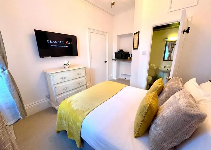 Blue Skye Guest House 8