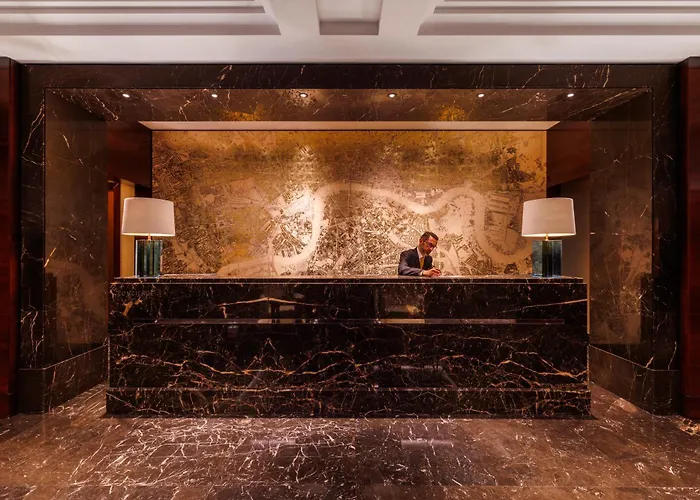Four Seasons At Park Lane