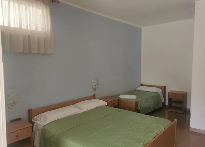  Paradise Room
