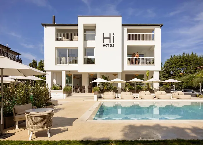 Hi Hotels Sirmione - Lakeview Pool
