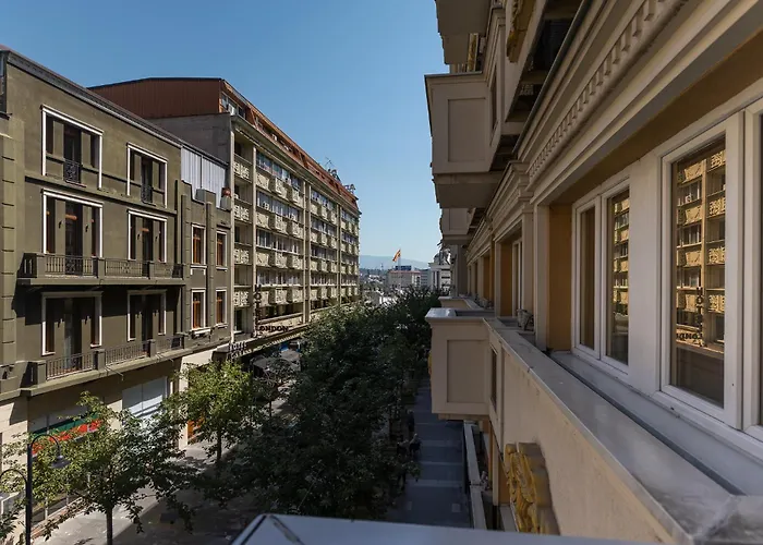Alexandar Square Boutique