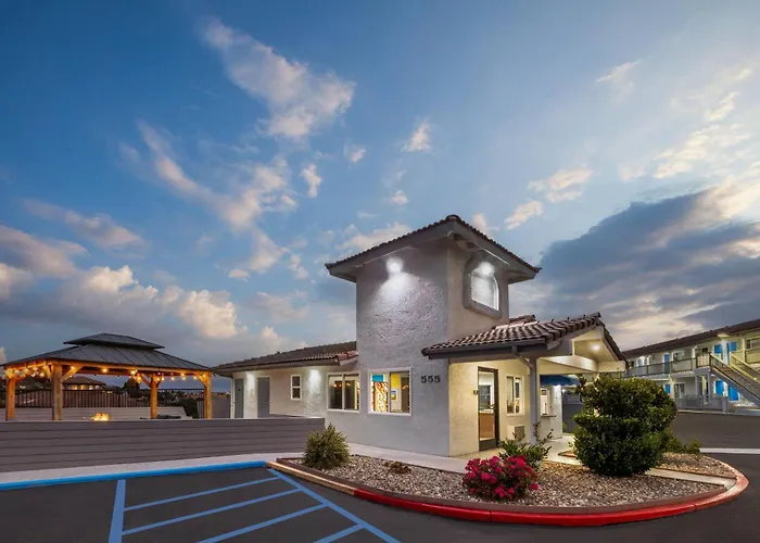 Motel: Days Inn By Wyndham Arroyo Grande Pismo Beach