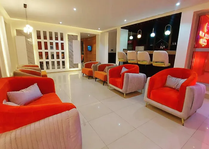 Hot Tub in Room Ambassadors